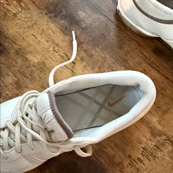 Nike Golf Shoes - Picture 4 of 8